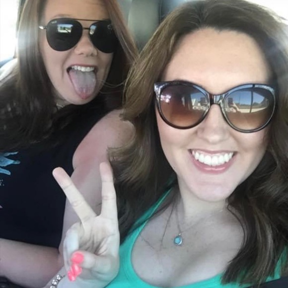 Meet your Posher, Rita - Picture 1 of 1